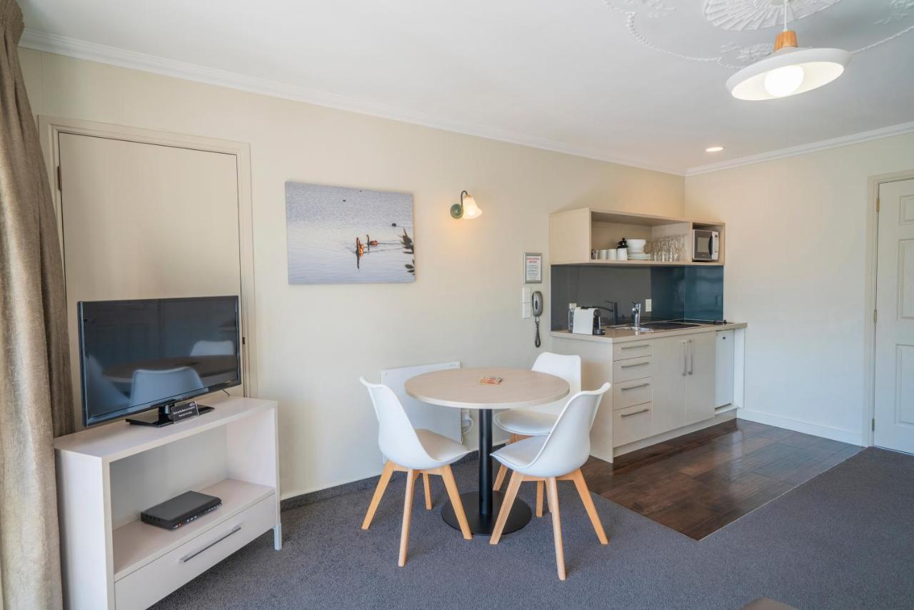موتيل روتوروا أكوموديشن آند سبا سيلفر فرن المظهر الخارجي الصورة A typical one-bedroom apartment at the hotel