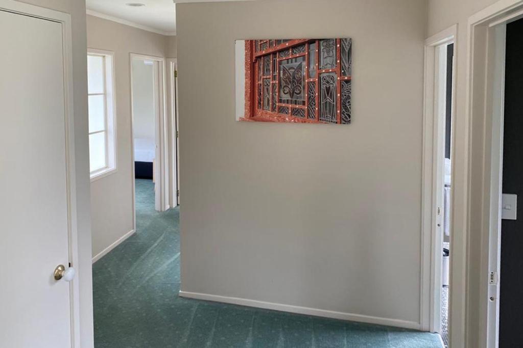 موتيل روتوروا أكوموديشن آند سبا سيلفر فرن المظهر الخارجي الصورة A typical corridor in a residential hall