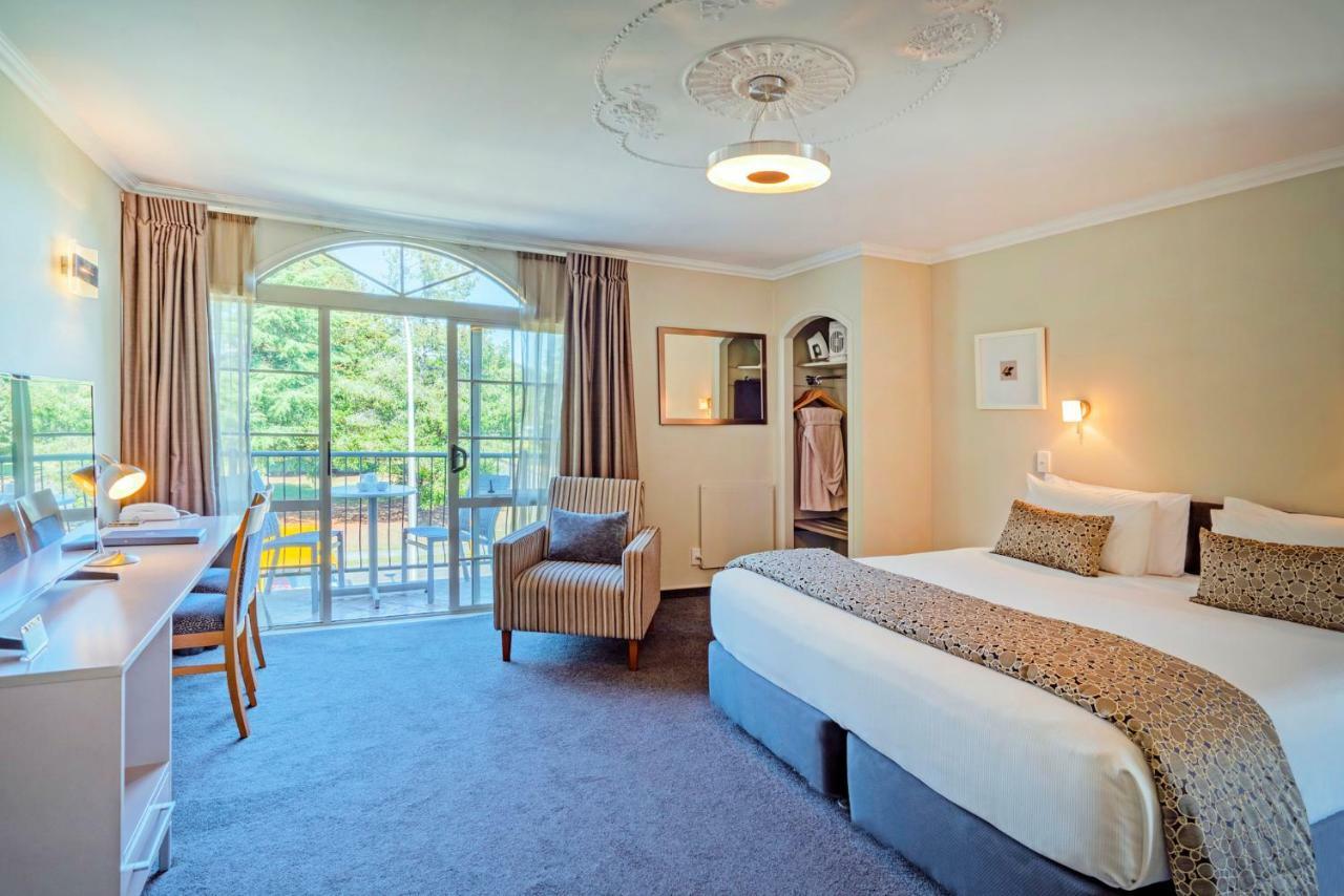 موتيل روتوروا أكوموديشن آند سبا سيلفر فرن المظهر الخارجي الصورة A typical hotel room