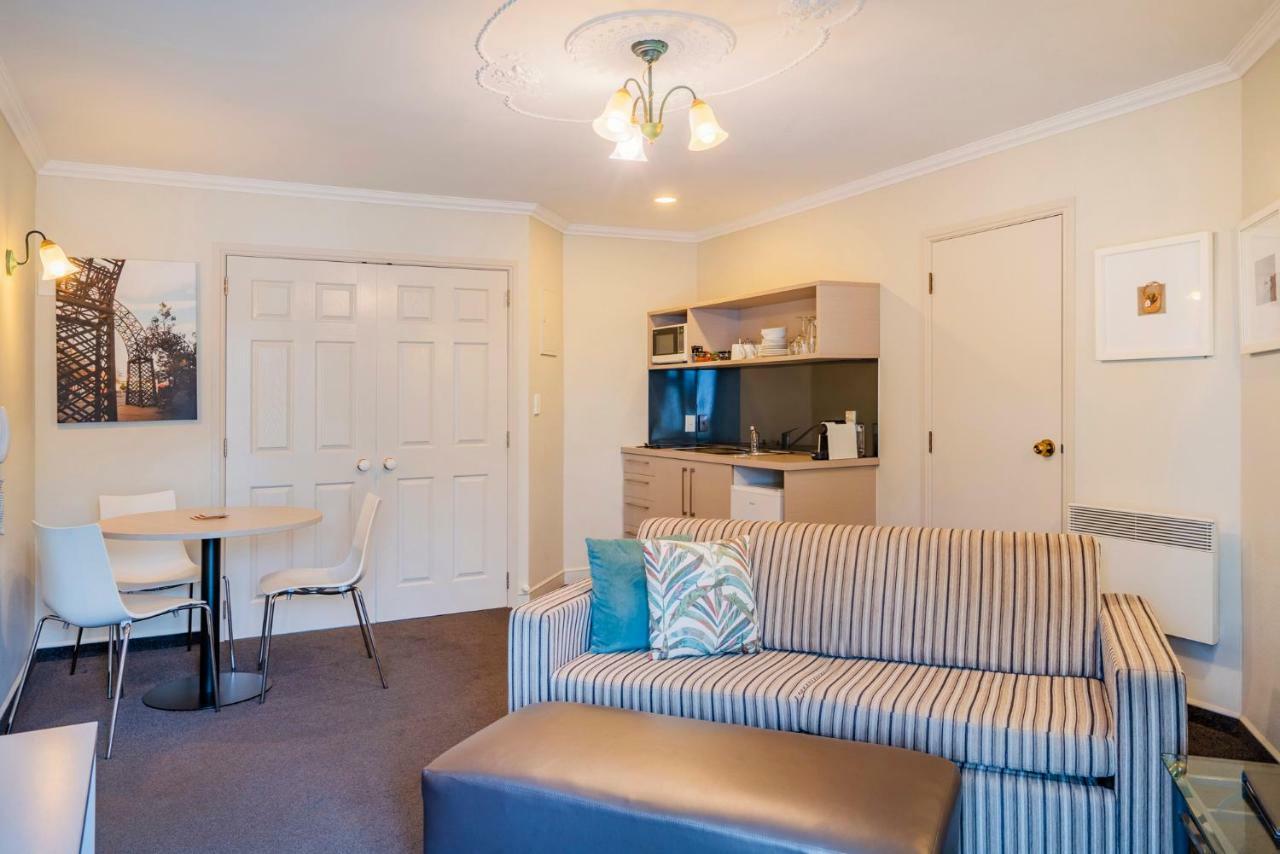 موتيل روتوروا أكوموديشن آند سبا سيلفر فرن المظهر الخارجي الصورة A typical studio apartment