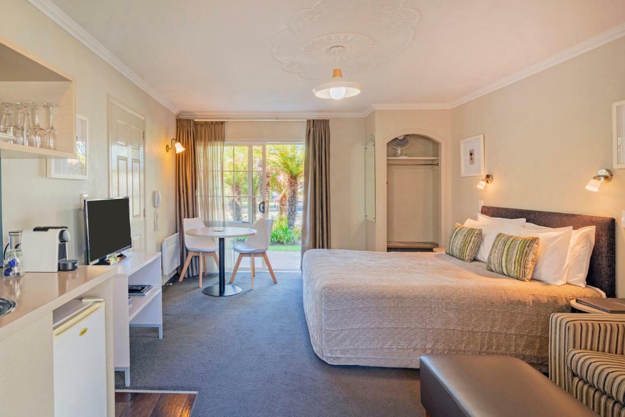 موتيل روتوروا أكوموديشن آند سبا سيلفر فرن المظهر الخارجي الصورة A typical room at the hotel