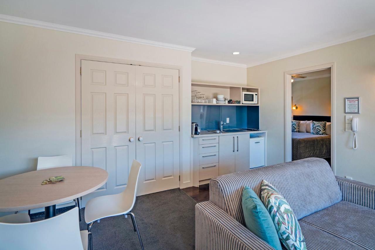 موتيل روتوروا أكوموديشن آند سبا سيلفر فرن المظهر الخارجي الصورة A typical one-bedroom apartment at the hotel