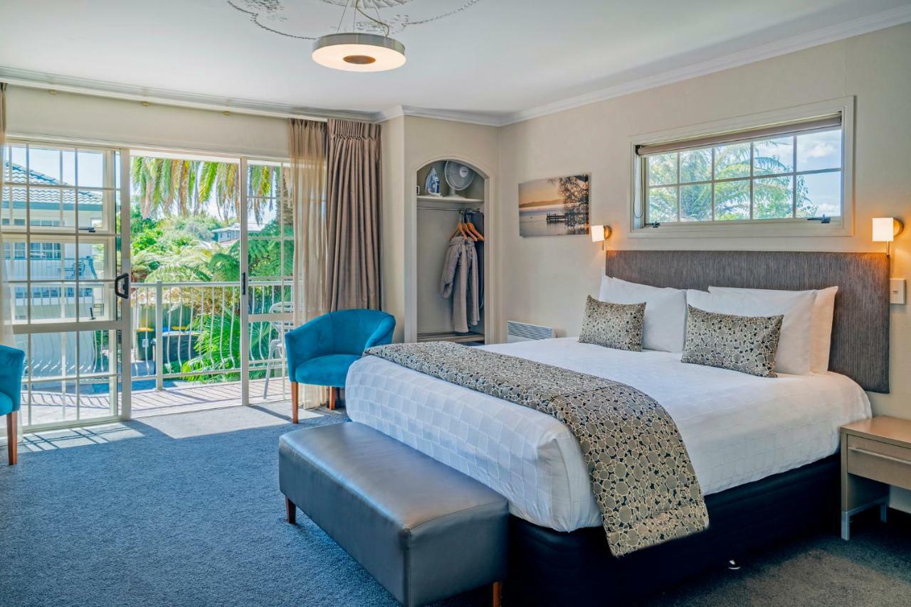 موتيل روتوروا أكوموديشن آند سبا سيلفر فرن المظهر الخارجي الصورة A bedroom at the hotel